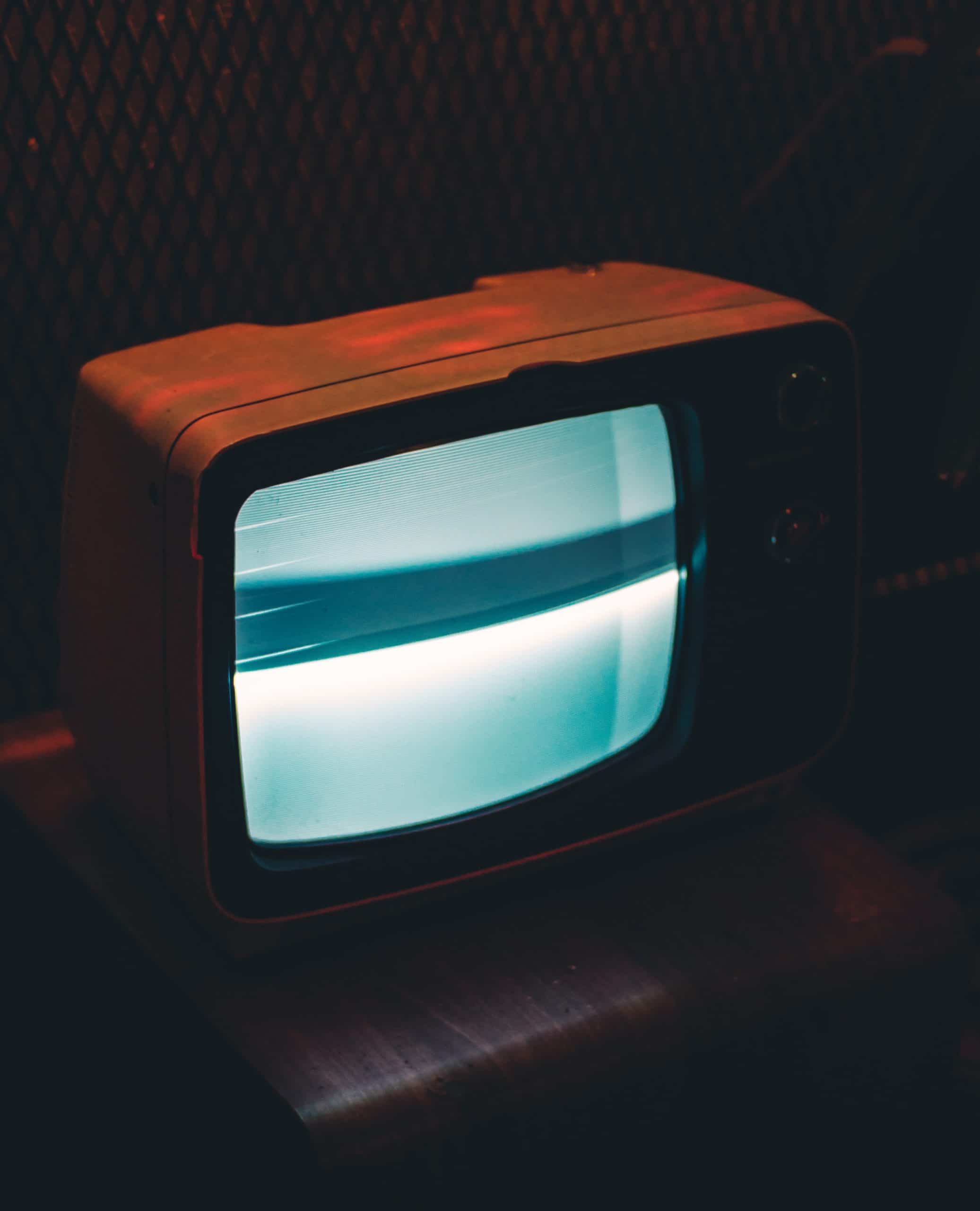 black-crt-tv-showing-gray-screen-704555
